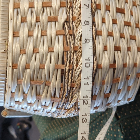 ✨HOST PICK🎉Mid Century sewing basket - Picture 8 of 8